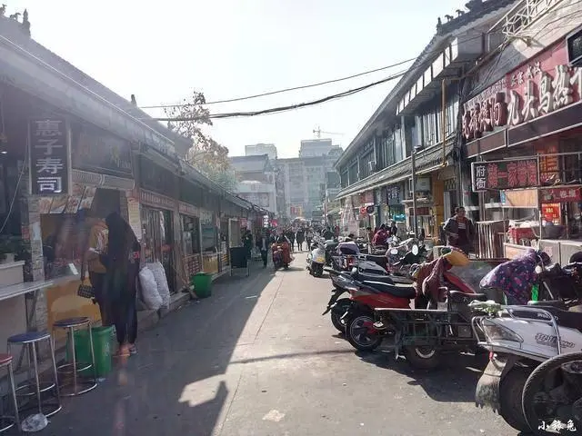 体育大街美食_体育城国际美食街_体育街附近的饭店