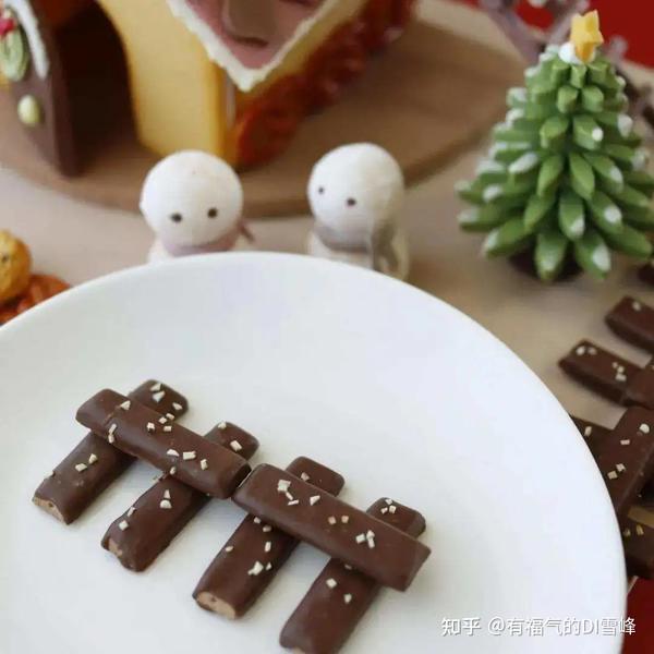 用粘土做美食_用粘土做美食视频_粘土做美食制作过程