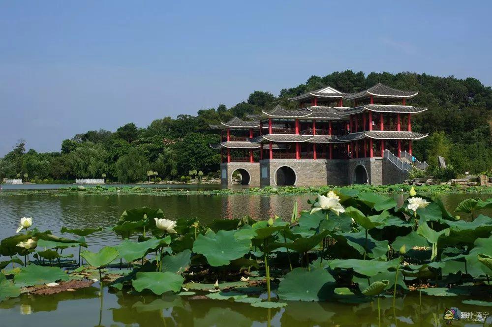 咖啡小镇地址_北湖公园咖啡馆电话_咖啡馆营业时间
