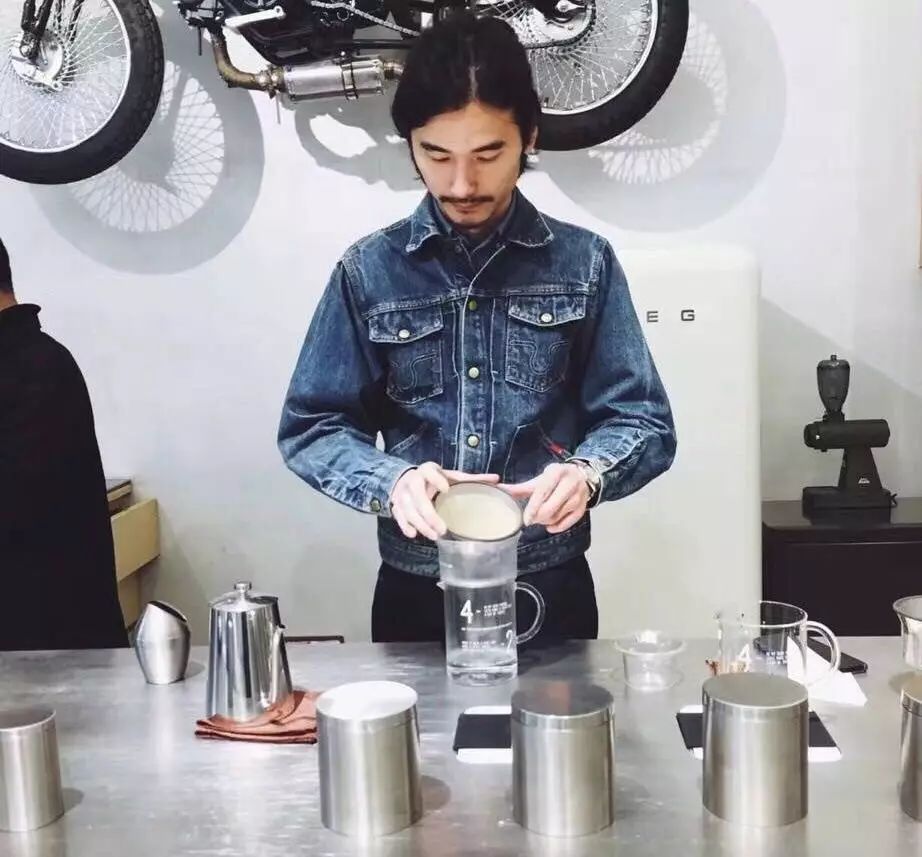 狗狗咖啡馆能挣钱不_深圳狗狗咖啡馆_深圳哪里有小狗咖啡馆