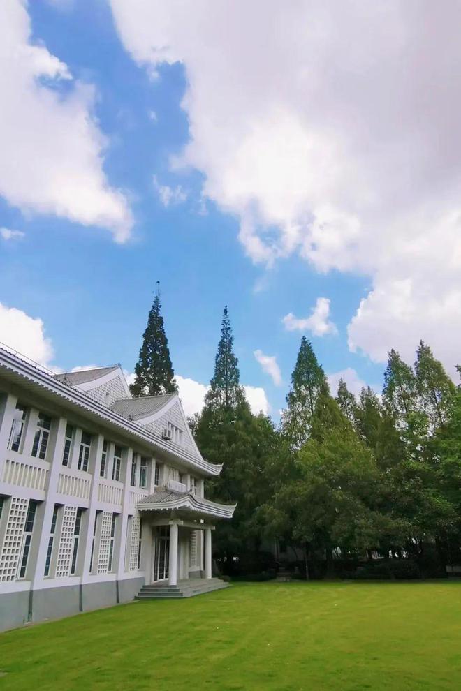 复旦大学周边小吃_复旦大学美食一条街还在吗_复旦大学周边美食